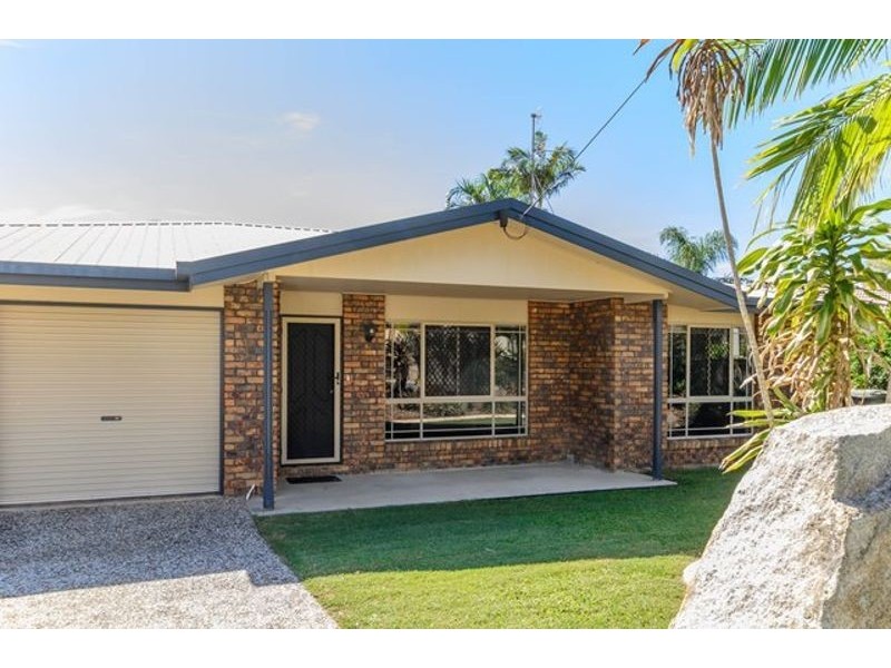 18 Rosslyn close, Clinton QLD 4680