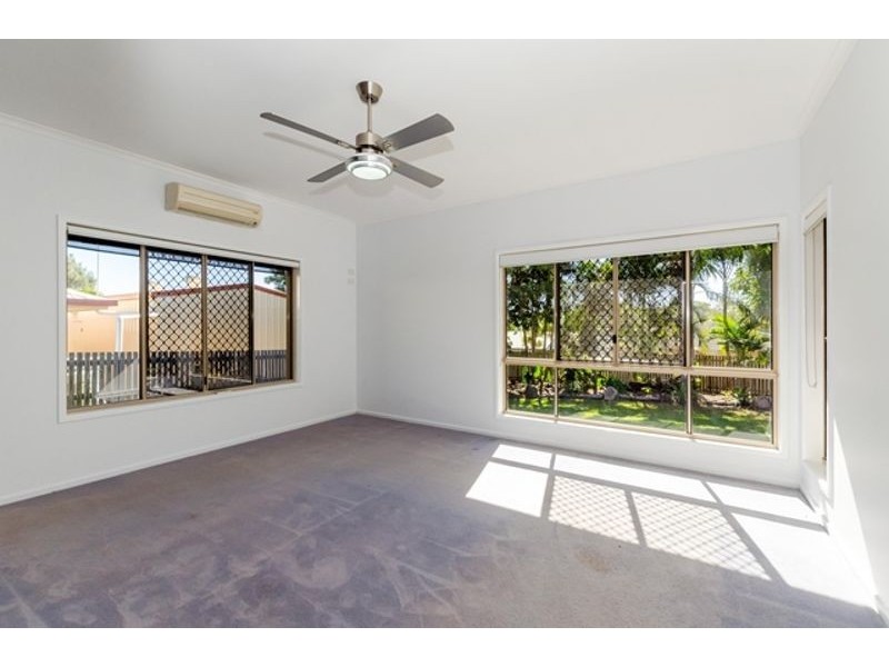 18 Rosslyn close, Clinton QLD 4680