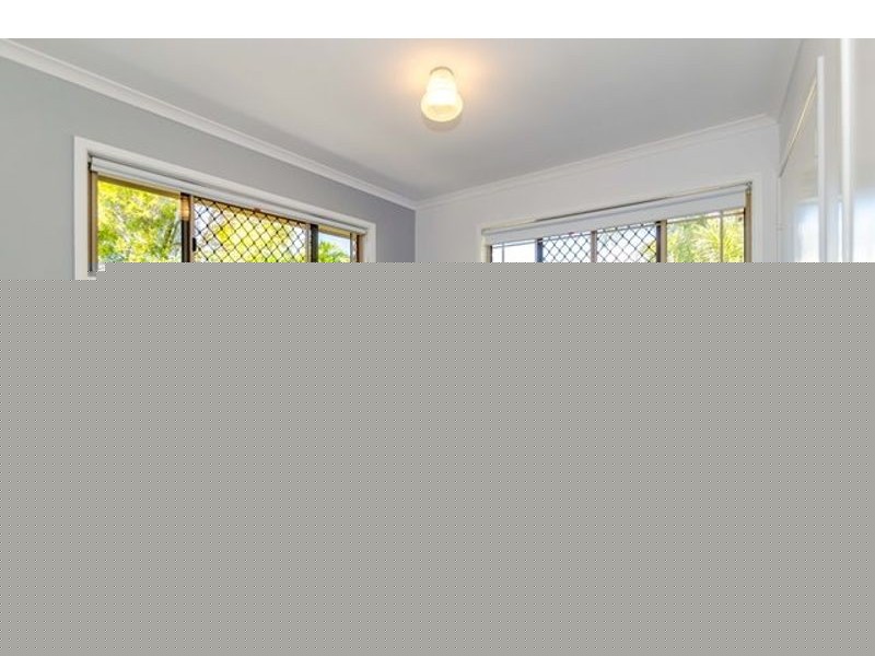 18 Rosslyn close, Clinton QLD 4680