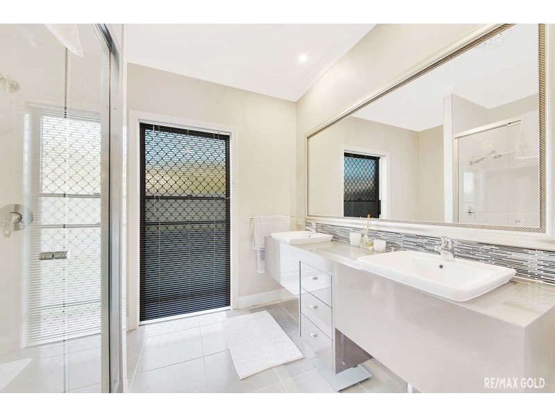 105 Col Brown Avenue, Clinton QLD 4680