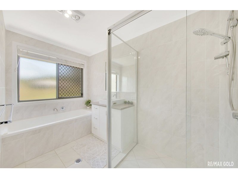 165 Jim Whyte Way, Burua QLD 4680