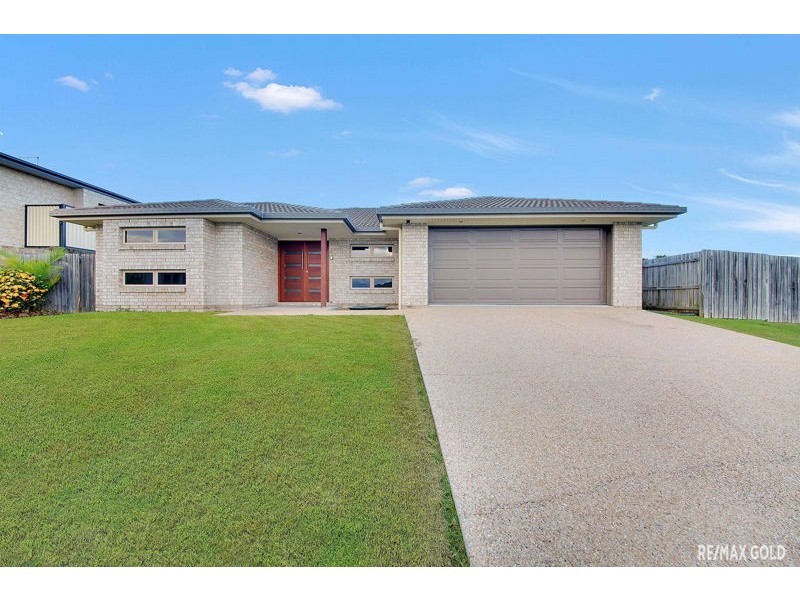 8 Phoenix Place, Telina QLD 4680