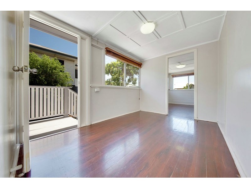 15 Bonar Street, South Gladstone QLD 4680
