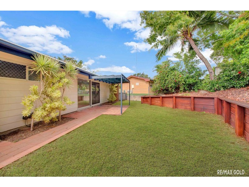 14 Aramac Drive, Clinton QLD 4680
