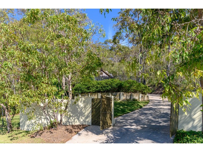 24 Dame Pattie Avenue, Clinton QLD 4680