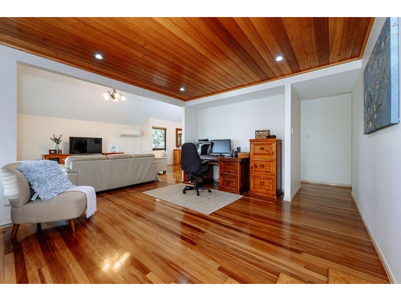 24 Dame Pattie Avenue, Clinton QLD 4680