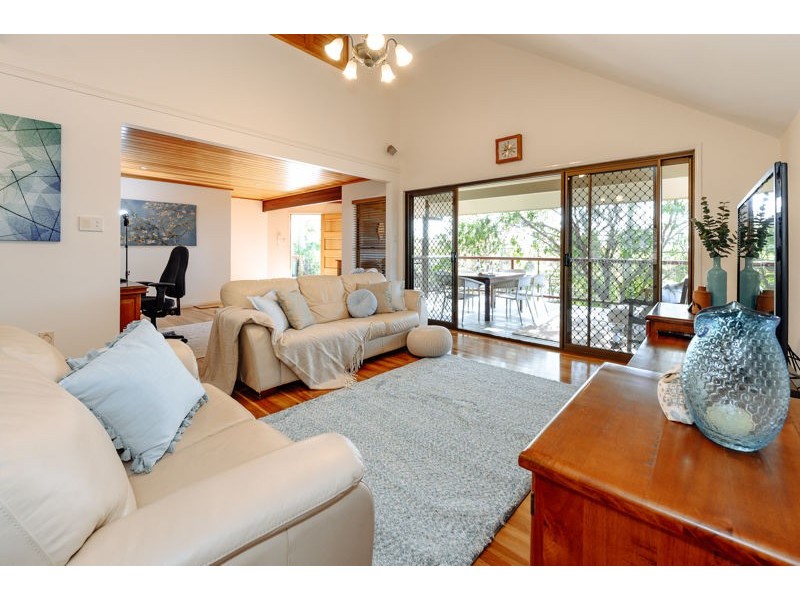 24 Dame Pattie Avenue, Clinton QLD 4680