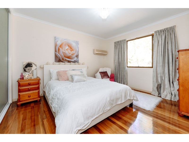 24 Dame Pattie Avenue, Clinton QLD 4680