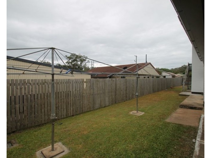 3/2 Walters Avenue, West Gladstone QLD 4680