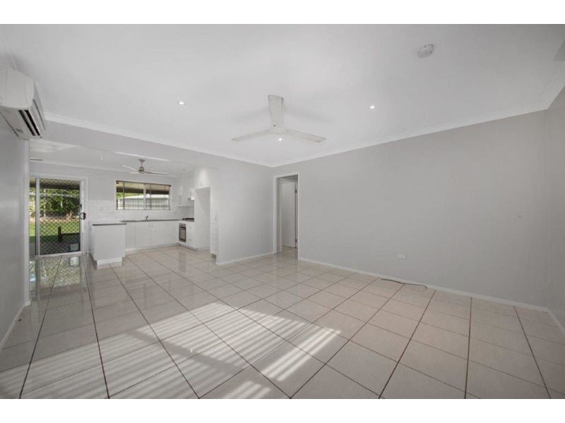 4 Wilkins Street, West Gladstone QLD 4680