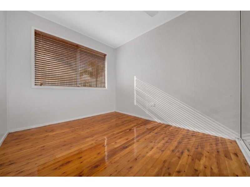 4 Wilkins Street, West Gladstone QLD 4680