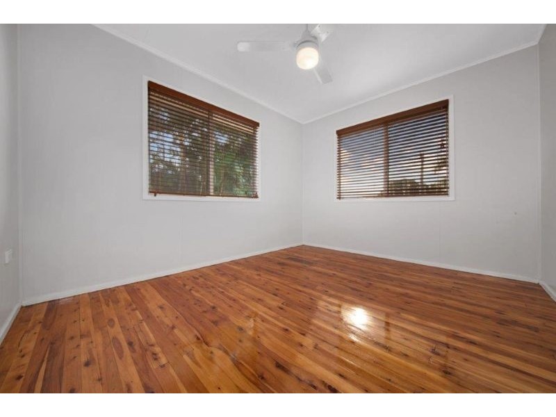 4 Wilkins Street, West Gladstone QLD 4680