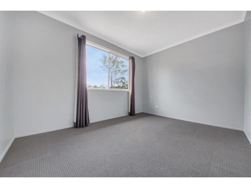 16 Saggitarius Street, River Ranch QLD 4680