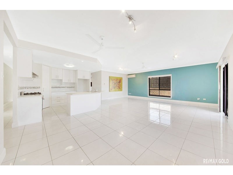 8 Clarendon Street, Clinton QLD 4680