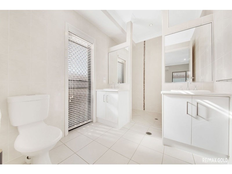 8 Clarendon Street, Clinton QLD 4680