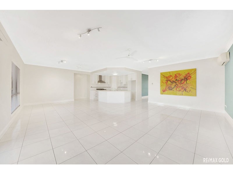 8 Clarendon Street, Clinton QLD 4680