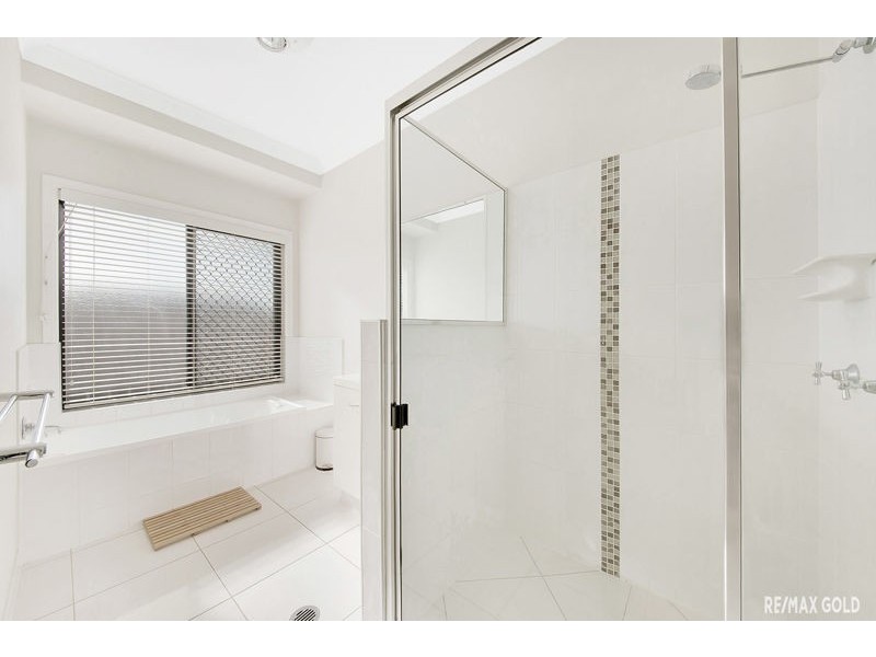 8 Clarendon Street, Clinton QLD 4680