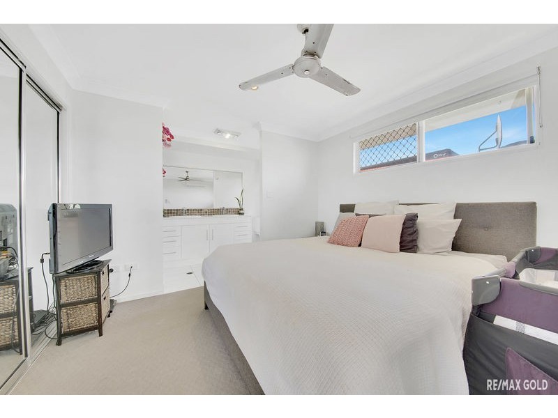 33 Briffney Street, Kirkwood QLD 4680