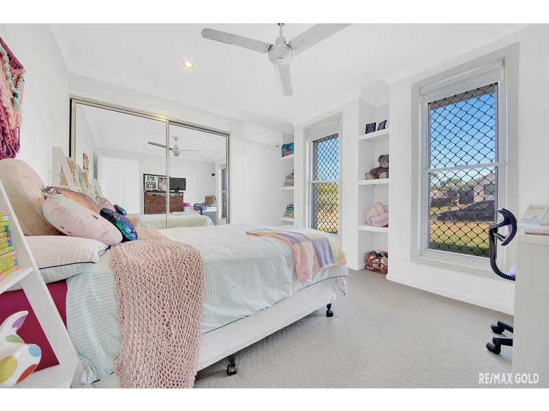 33 Briffney Street, Kirkwood QLD 4680