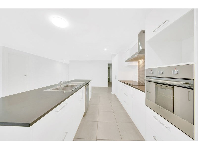11 Namadgi Terrace, New Auckland QLD 4680
