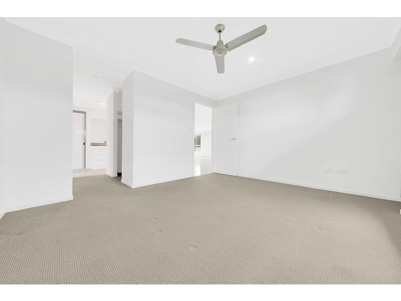 11 Namadgi Terrace, New Auckland QLD 4680
