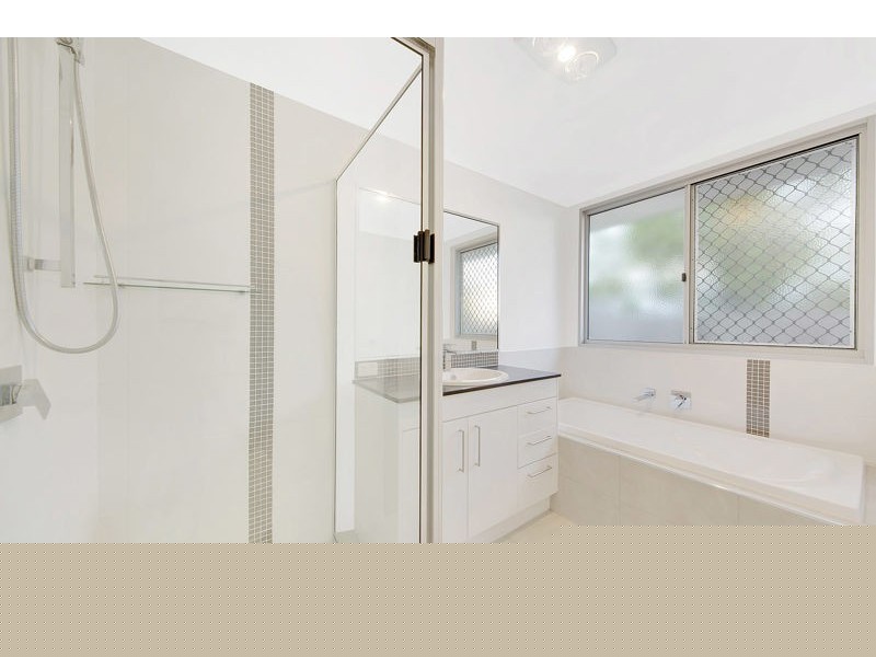 11 Namadgi Terrace, New Auckland QLD 4680
