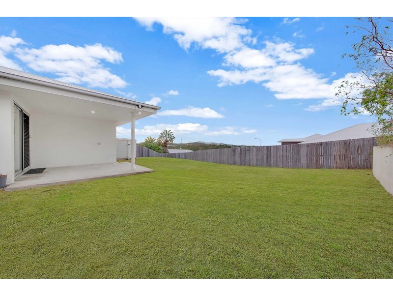 11 Namadgi Terrace, New Auckland QLD 4680