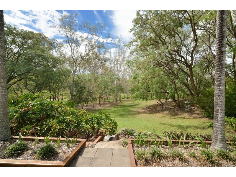 13 Helen Crescent, Wurdong Heights QLD 4680
