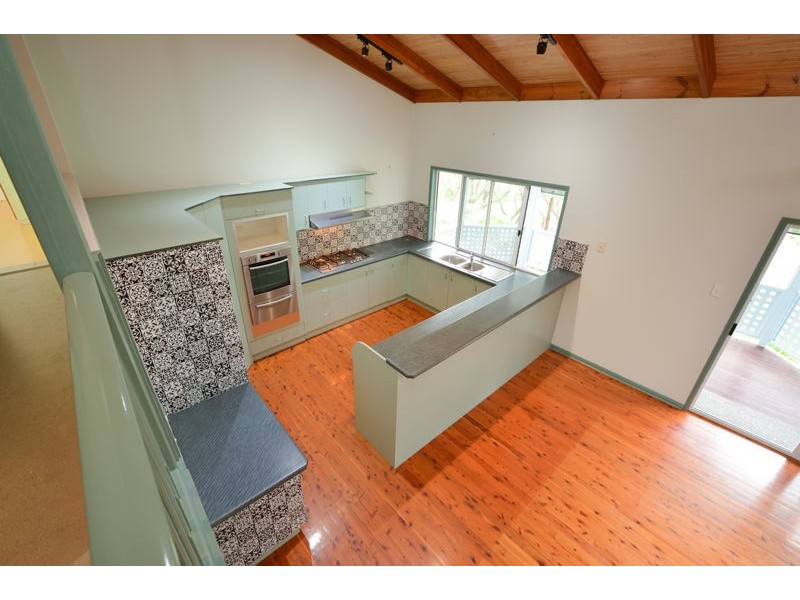 13 Helen Crescent, Wurdong Heights QLD 4680