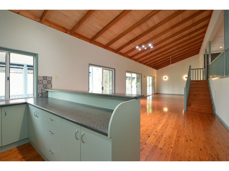 13 Helen Crescent, Wurdong Heights QLD 4680