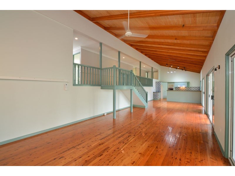 13 Helen Crescent, Wurdong Heights QLD 4680