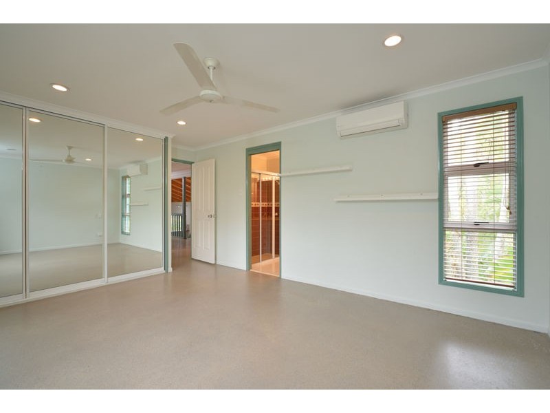 13 Helen Crescent, Wurdong Heights QLD 4680