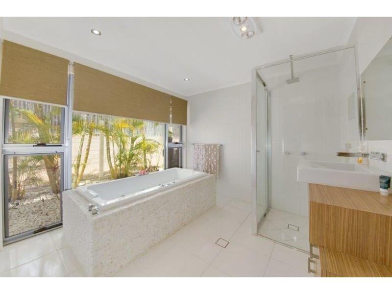 14 Jordana Court, New Auckland QLD 4680