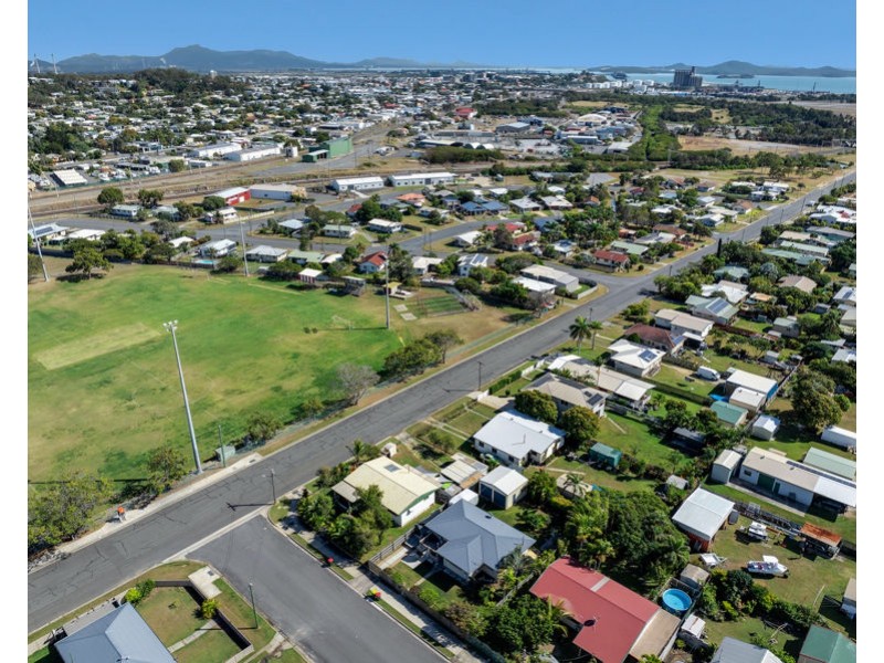 22 McCray Street, Barney Point QLD 4680