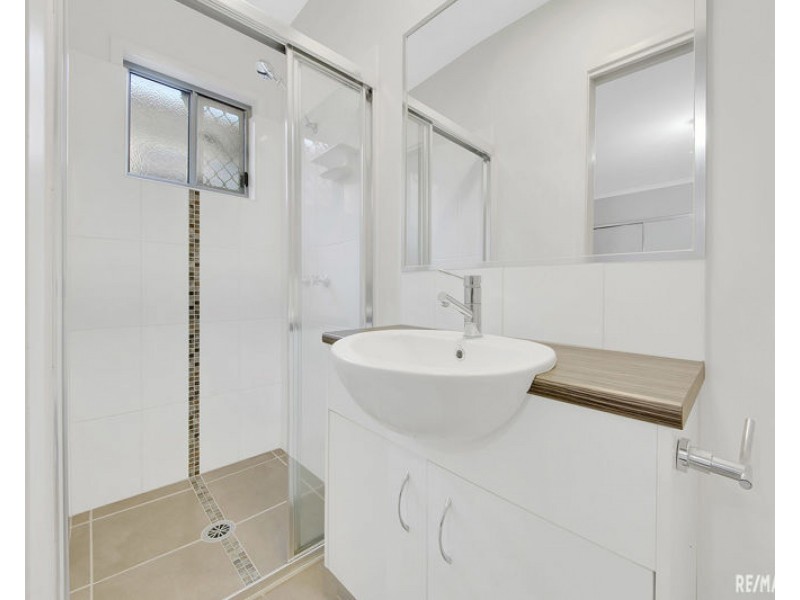 3/4 Rossella Street, West Gladstone QLD 4680