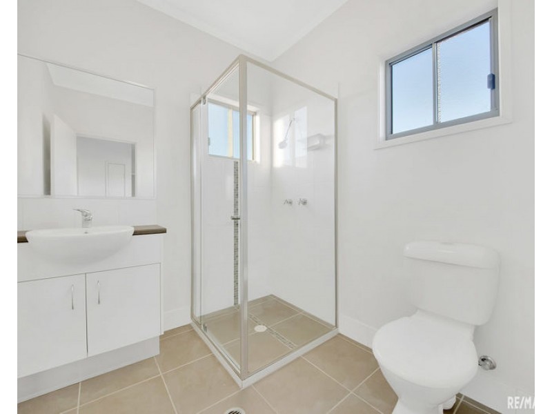 3/4 Rossella Street, West Gladstone QLD 4680