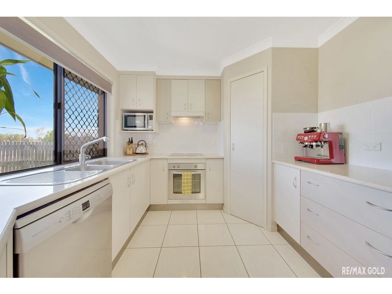 17 Julius Crescent, Clinton QLD 4680