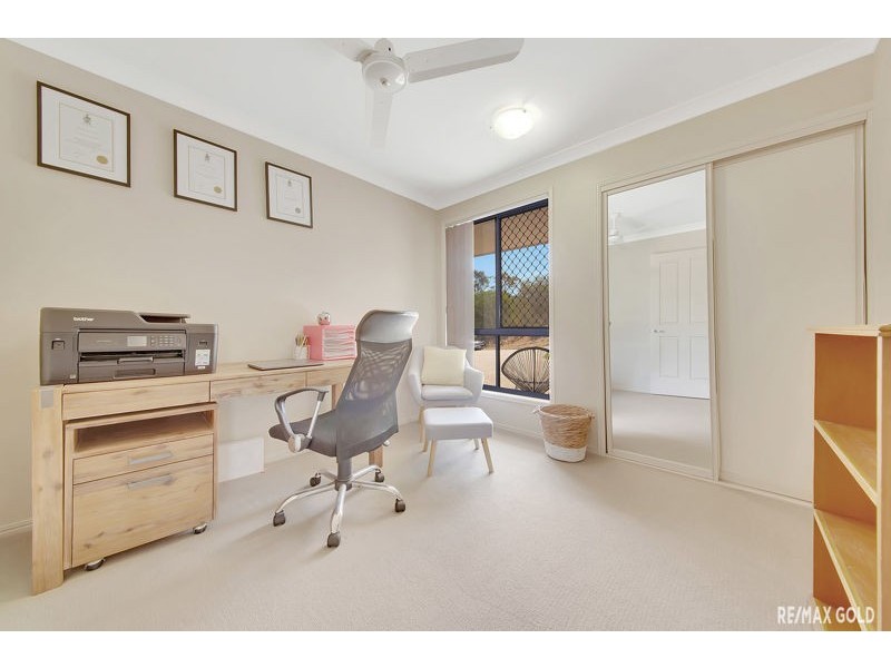 17 Julius Crescent, Clinton QLD 4680