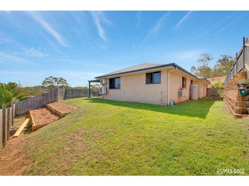 17 Julius Crescent, Clinton QLD 4680