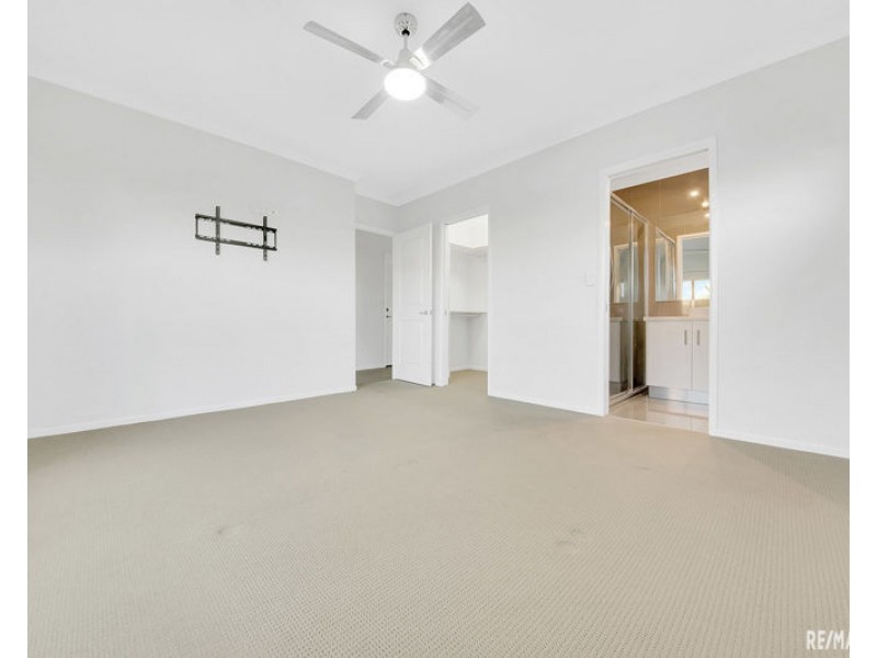 10 Carnarvon Parade, New Auckland QLD 4680