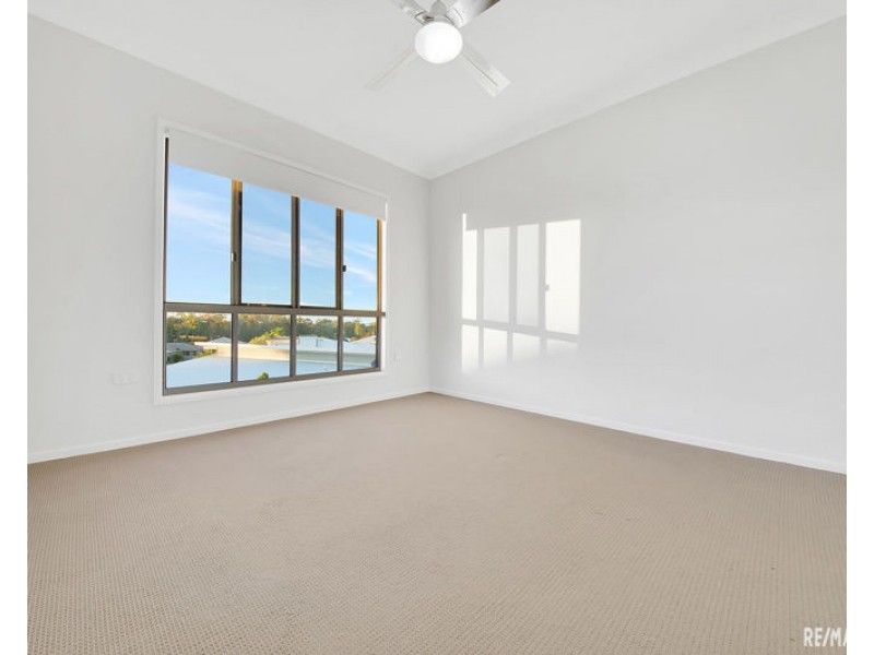 10 Carnarvon Parade, New Auckland QLD 4680