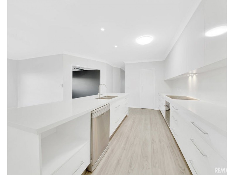 10 Carnarvon Parade, New Auckland QLD 4680