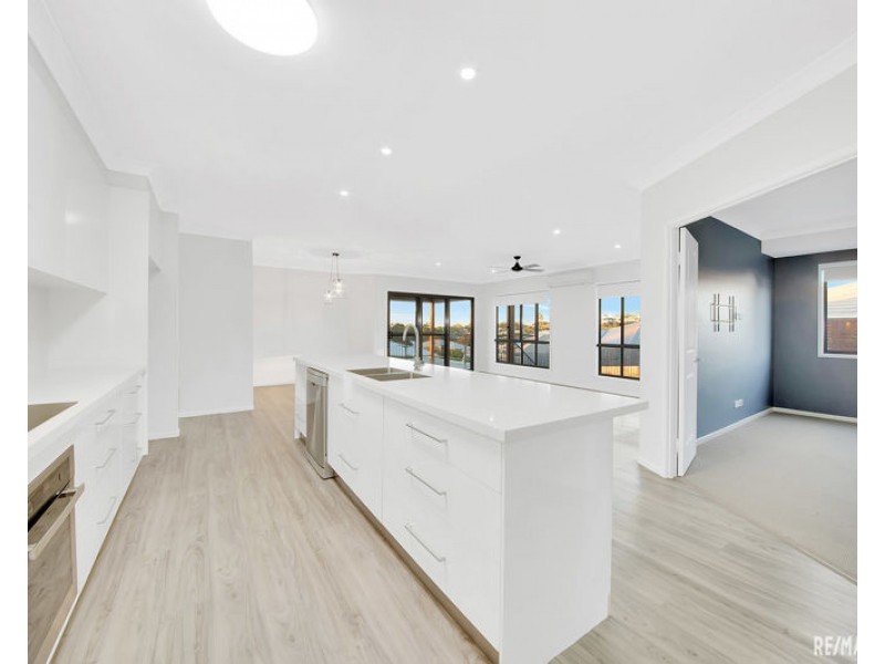 10 Carnarvon Parade, New Auckland QLD 4680