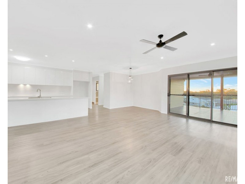 10 Carnarvon Parade, New Auckland QLD 4680