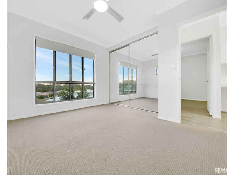 10 Carnarvon Parade, New Auckland QLD 4680