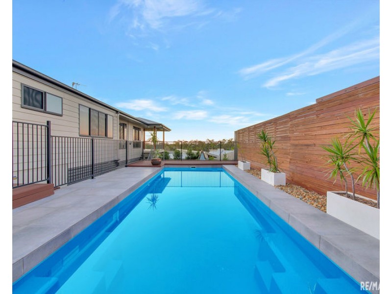 10 Carnarvon Parade, New Auckland QLD 4680