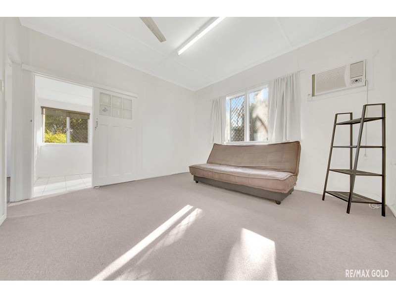 184 OAKA STREET, South Gladstone QLD 4680