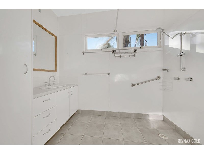 184 OAKA STREET, South Gladstone QLD 4680