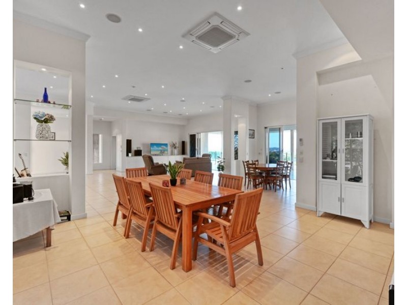 9 Upper Piper Street, West Gladstone QLD 4680