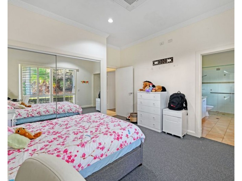 9 Upper Piper Street, West Gladstone QLD 4680